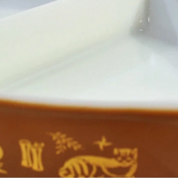 Early American Pyrex Dish In Mint Condition/Mid-century1.5 qt in Brown & Gold - Picture 4 of 12